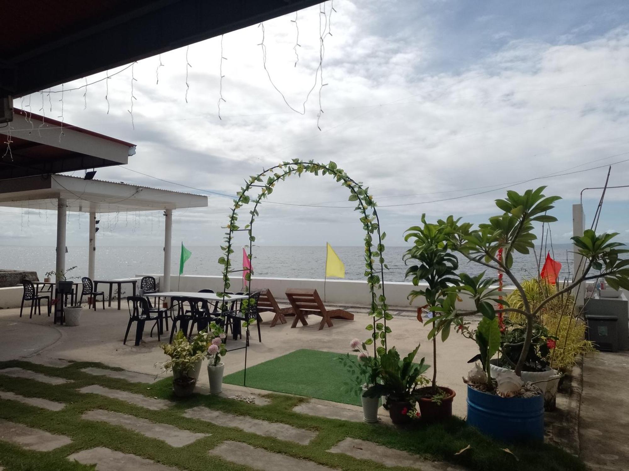 Angler's Hub&Resort Oslob Exterior foto